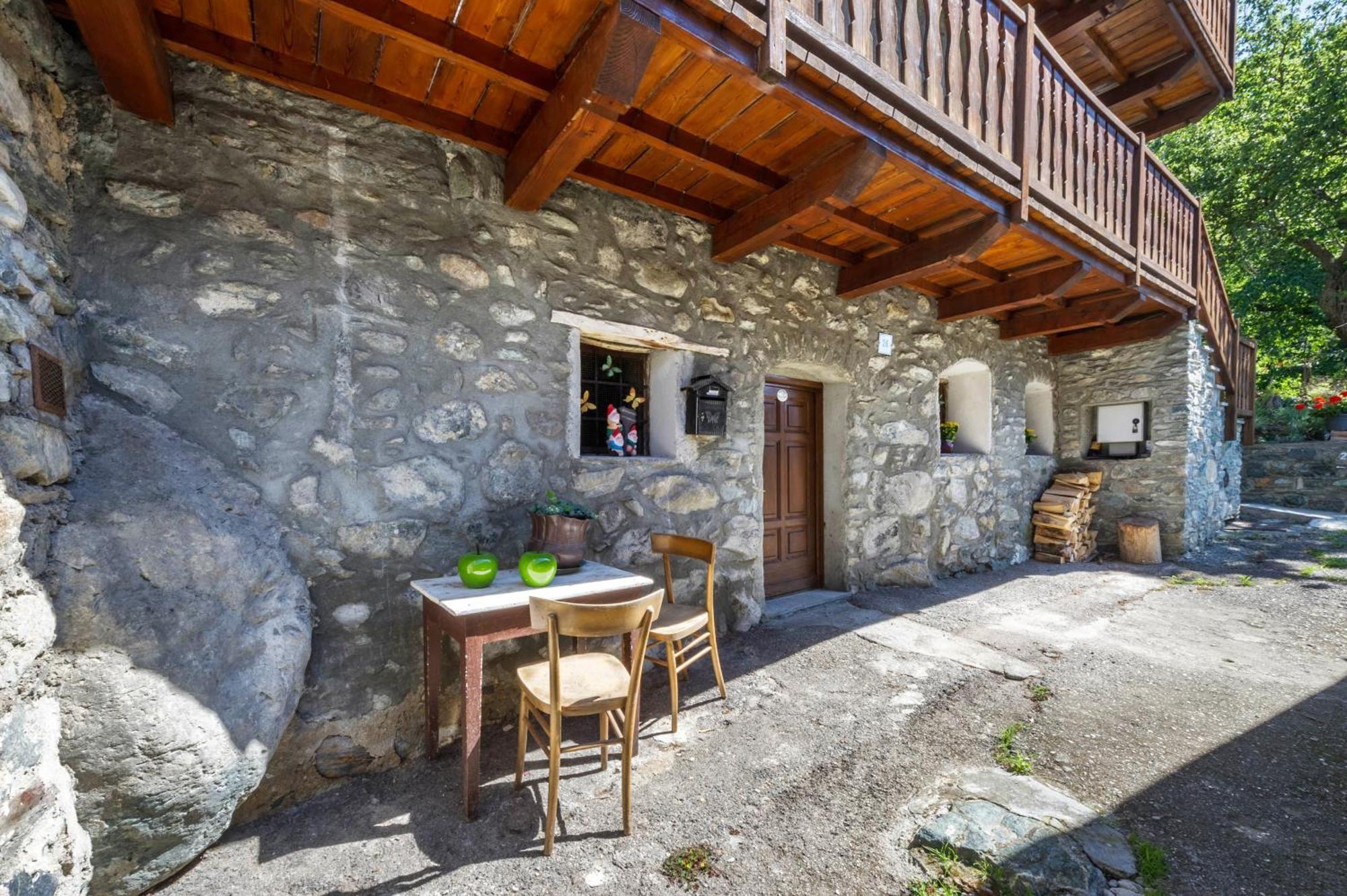 Apartament Il Nido Di Letizia Châtillon Zewnętrze zdjęcie